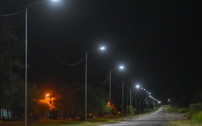 Colonia Avellaneda avanza en la modernización del alumbrado público